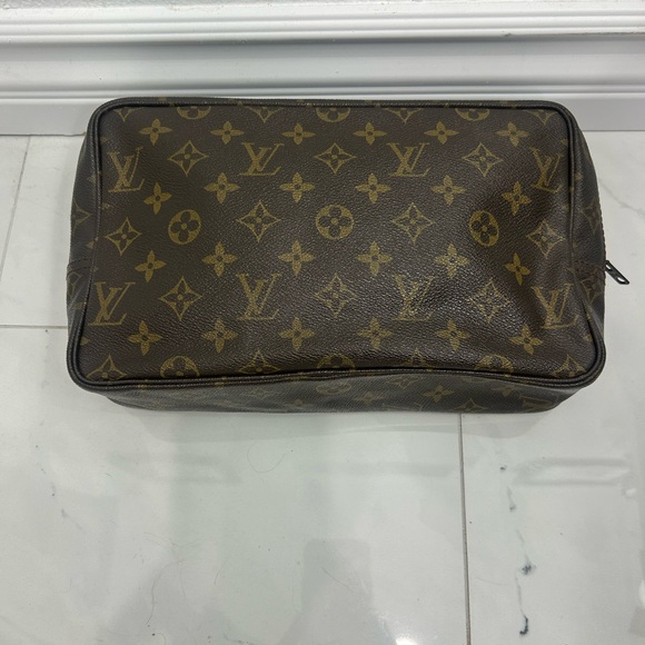 Louis Vuitton Monogram Toiletry Bag 28 Vintage - Picture 1 of 10